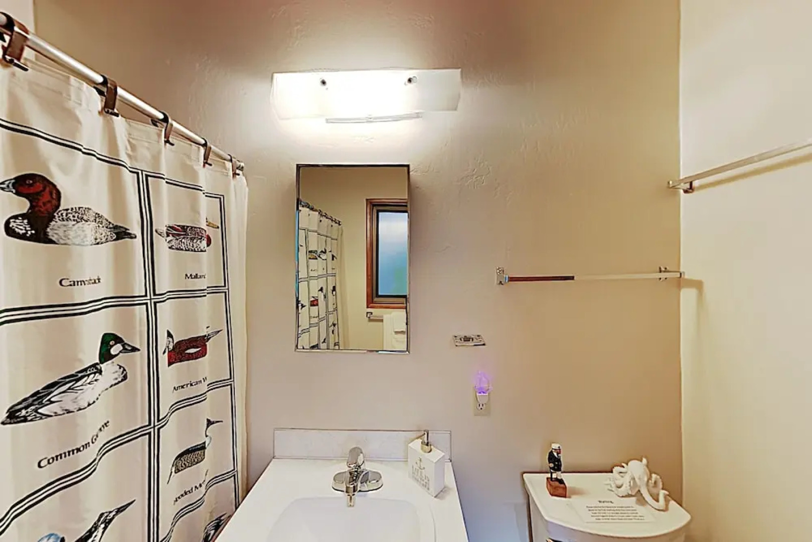 New Listing! Martys Lakehouse W/ Boat Dock 3 Bedroom Home