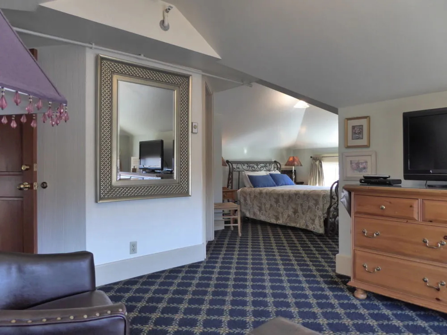 Goldsmith's Riverfront Inn