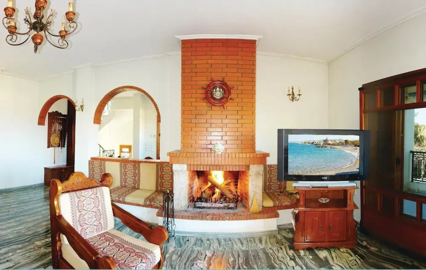Awesome Home in Kato Assos Peloponne With Wifi and 5 Bedrooms