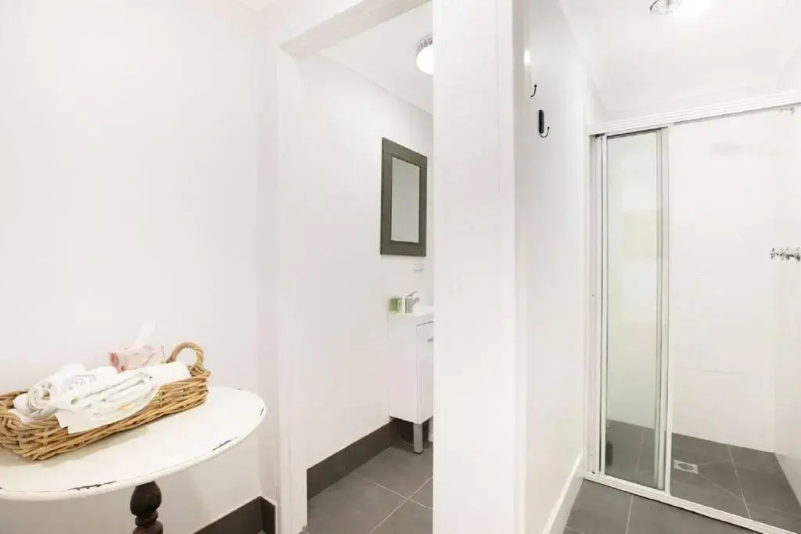 Arborea Country Holiday House catering for 14 to 16 guests In the heart of Bowral