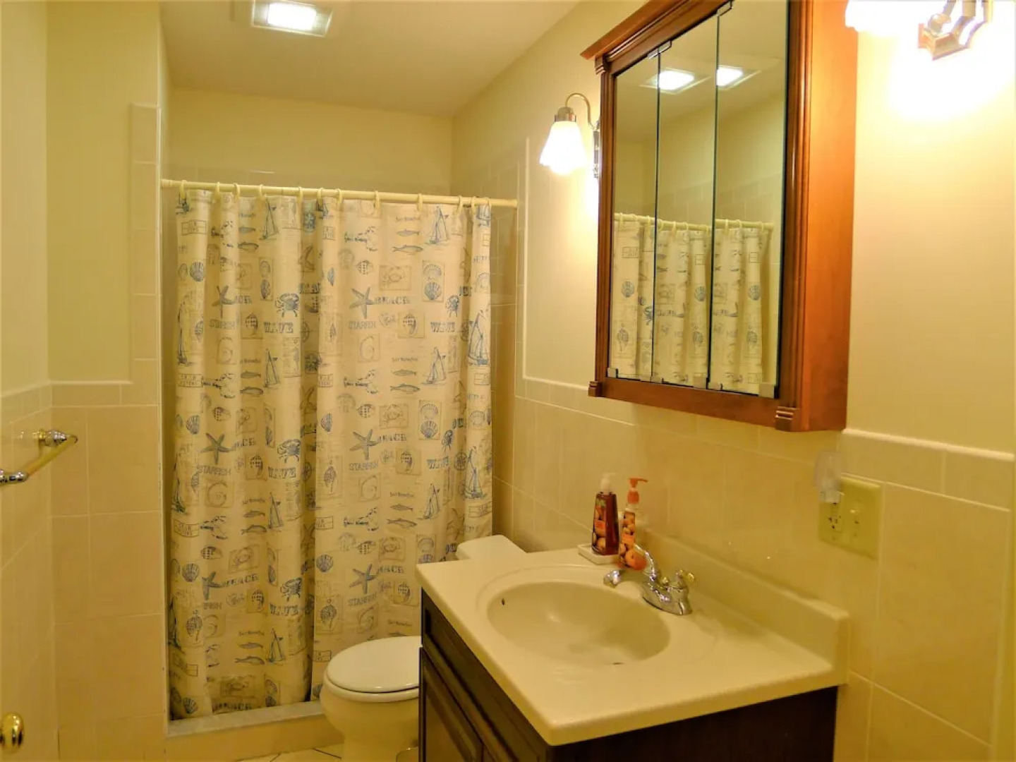 10 Gray - 2 Bedroom Condo