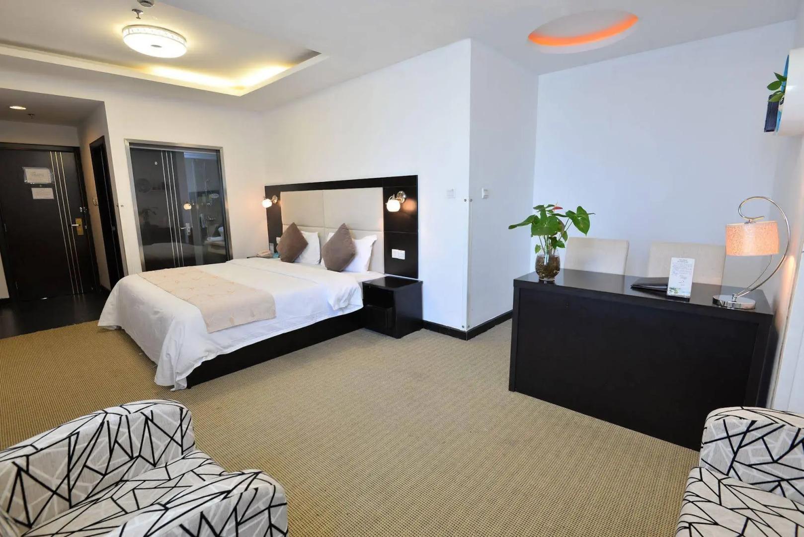 Shanghai Joyful Star Hotel