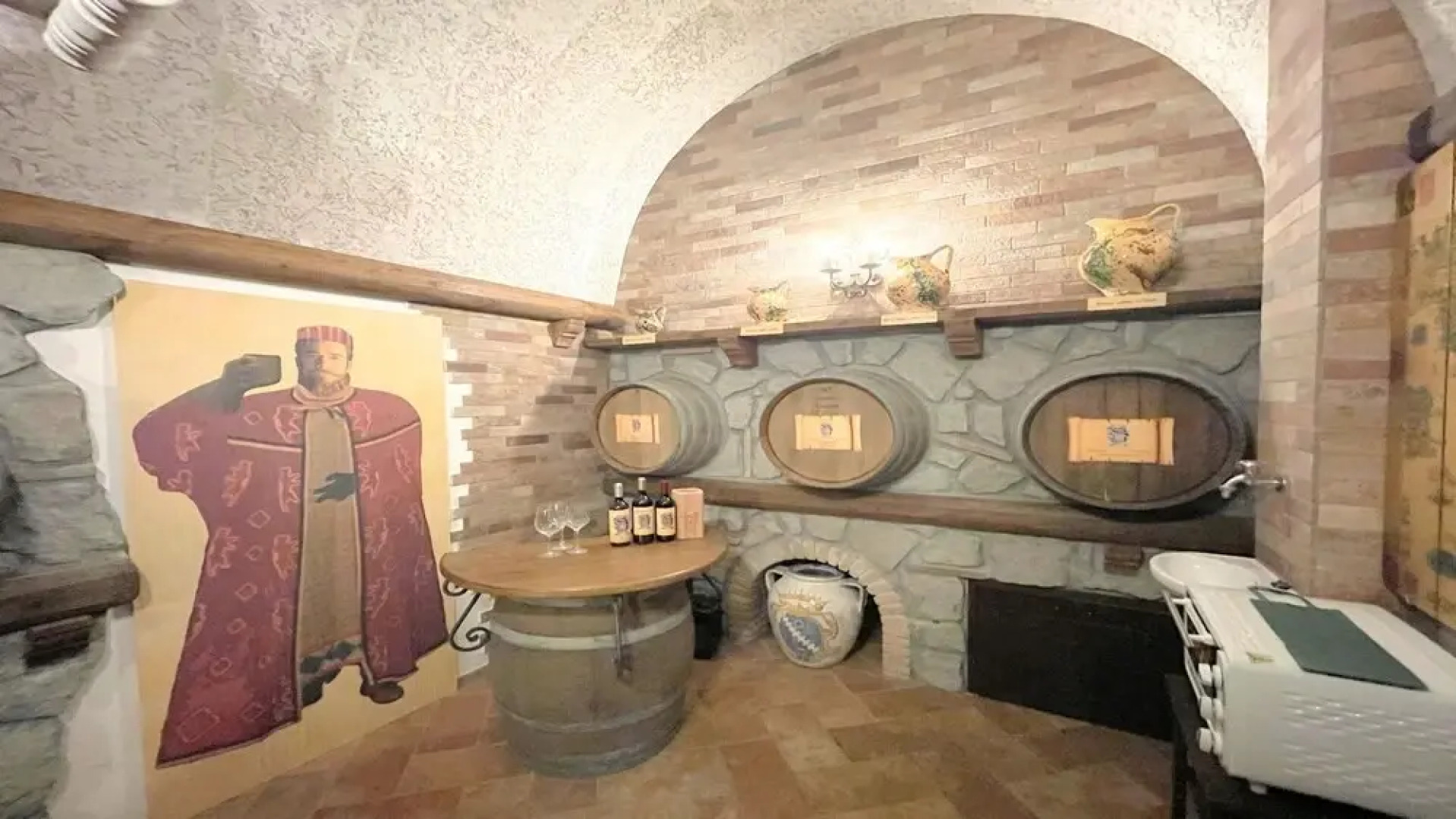 Exclusive Villa in Montefiascone -pool and Jacuzzi