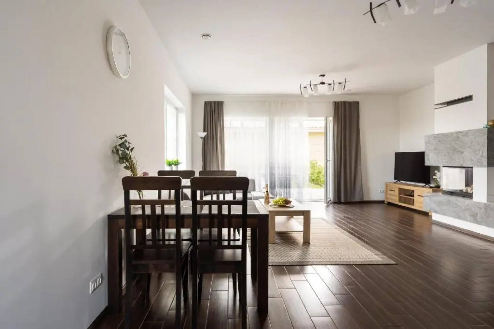 Between two lakes - 1 House