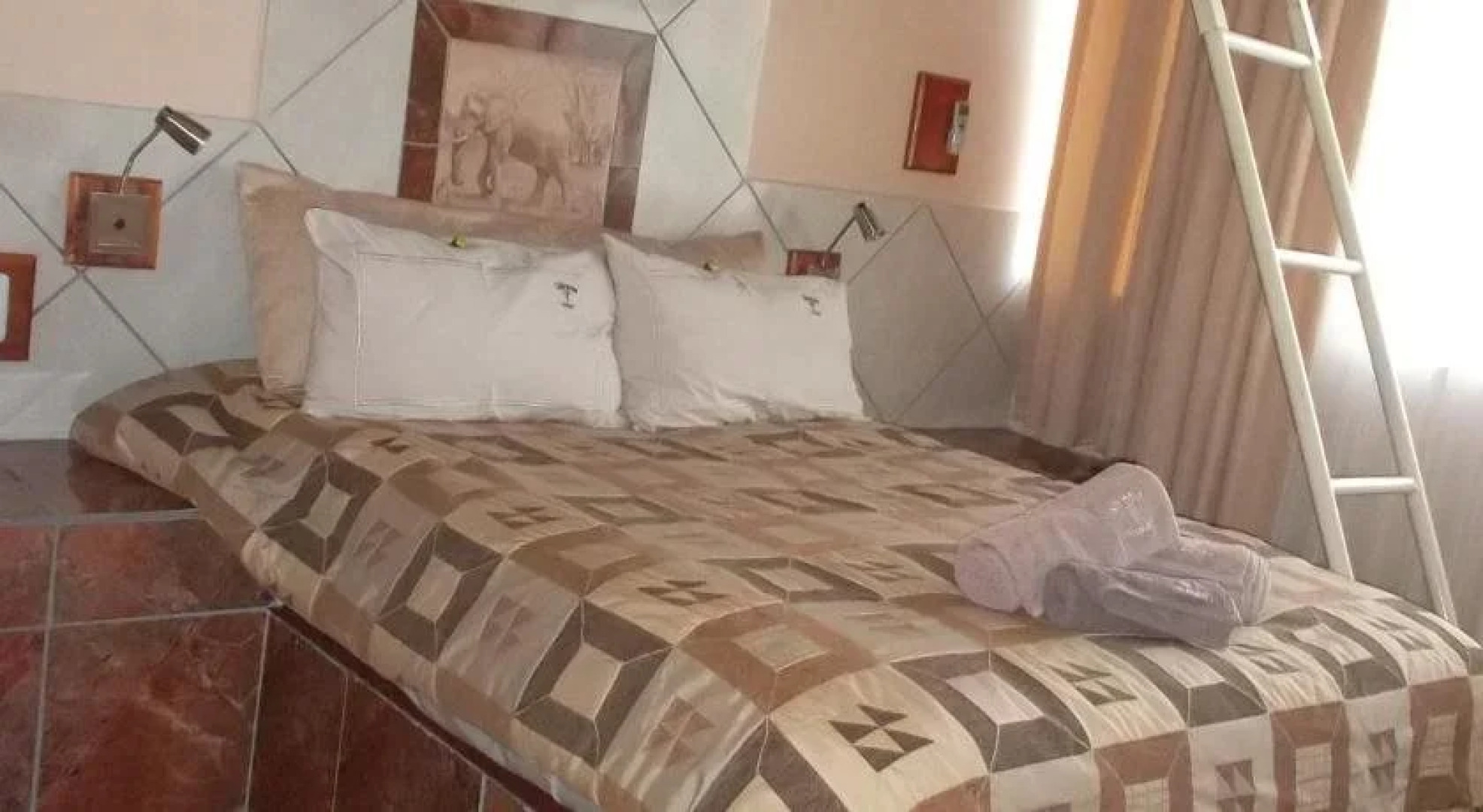 The New Maroela Hotel