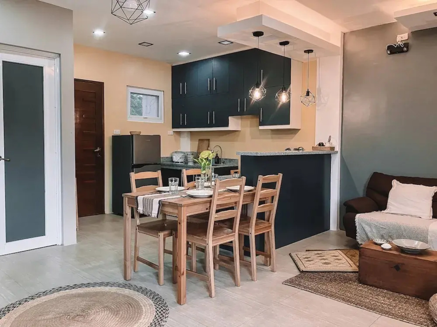 2BR Laid Back Apartment, Near Beach