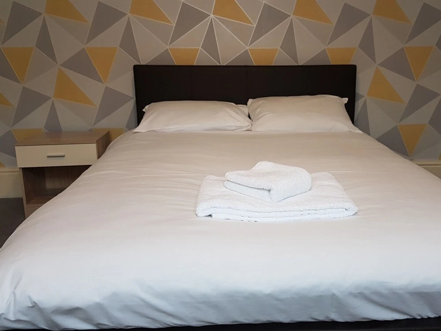 Reginald Budget Rooms