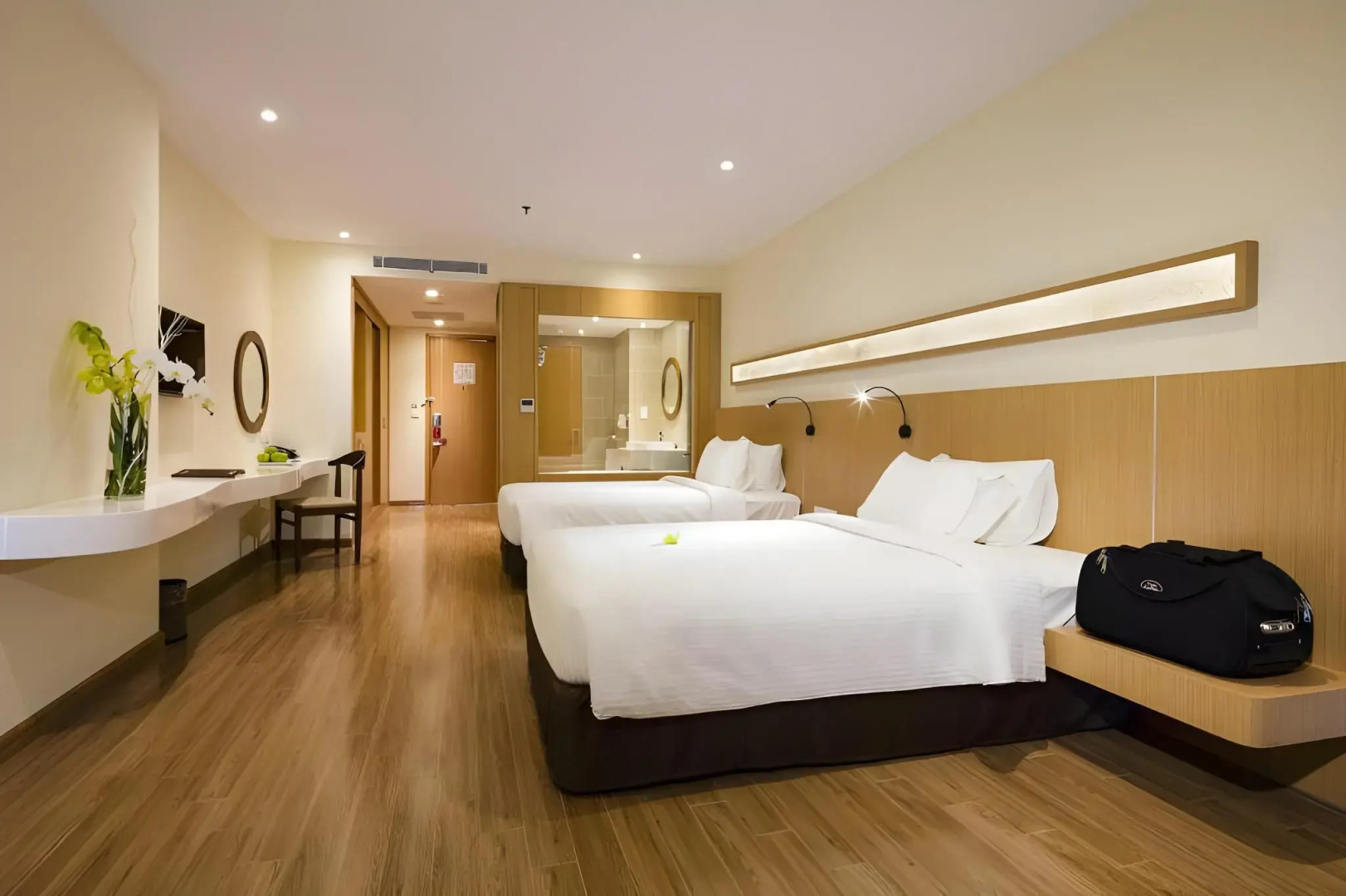 Starcity Hotel & Condotel Beachfront Nha Trang
