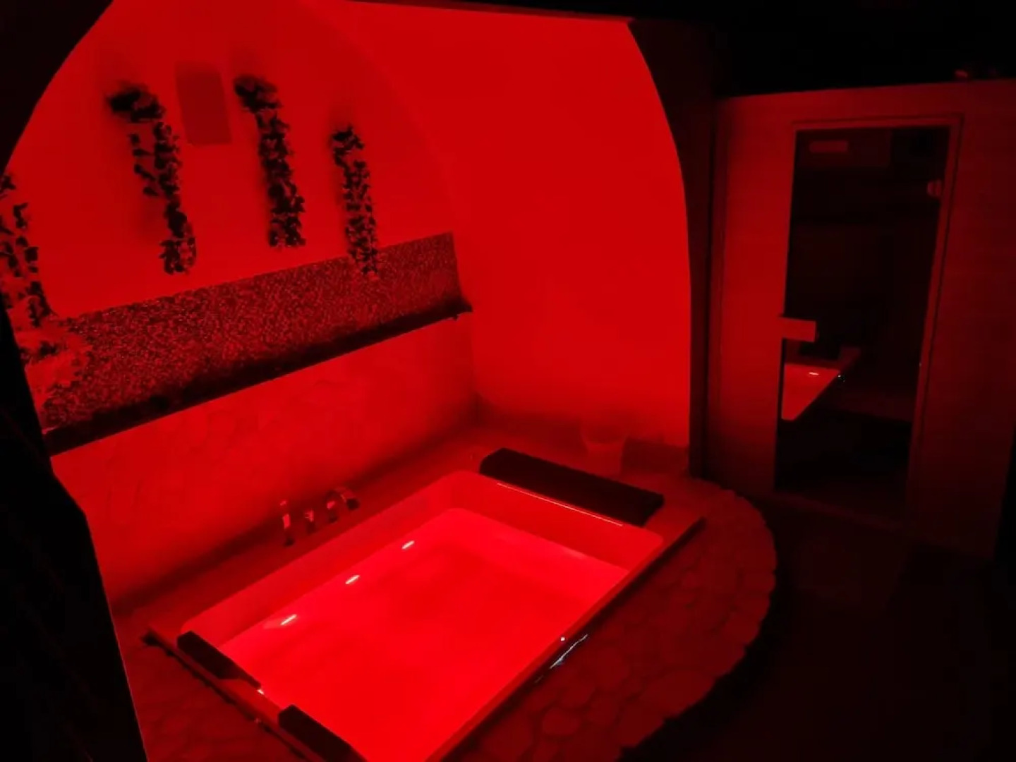 1-bed Cottage With Indoor hot tub and Sauna