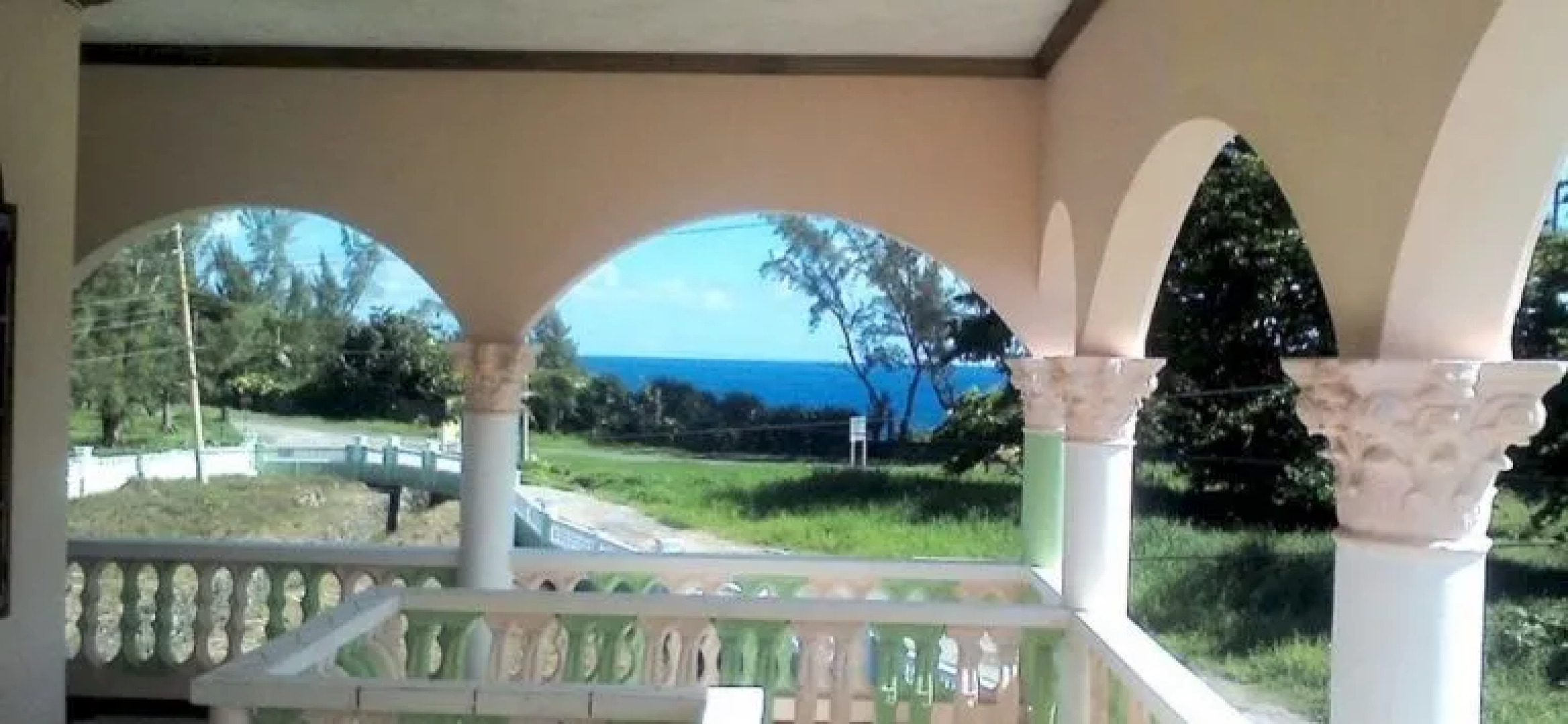 Dolphin Bay Yoga Guest House