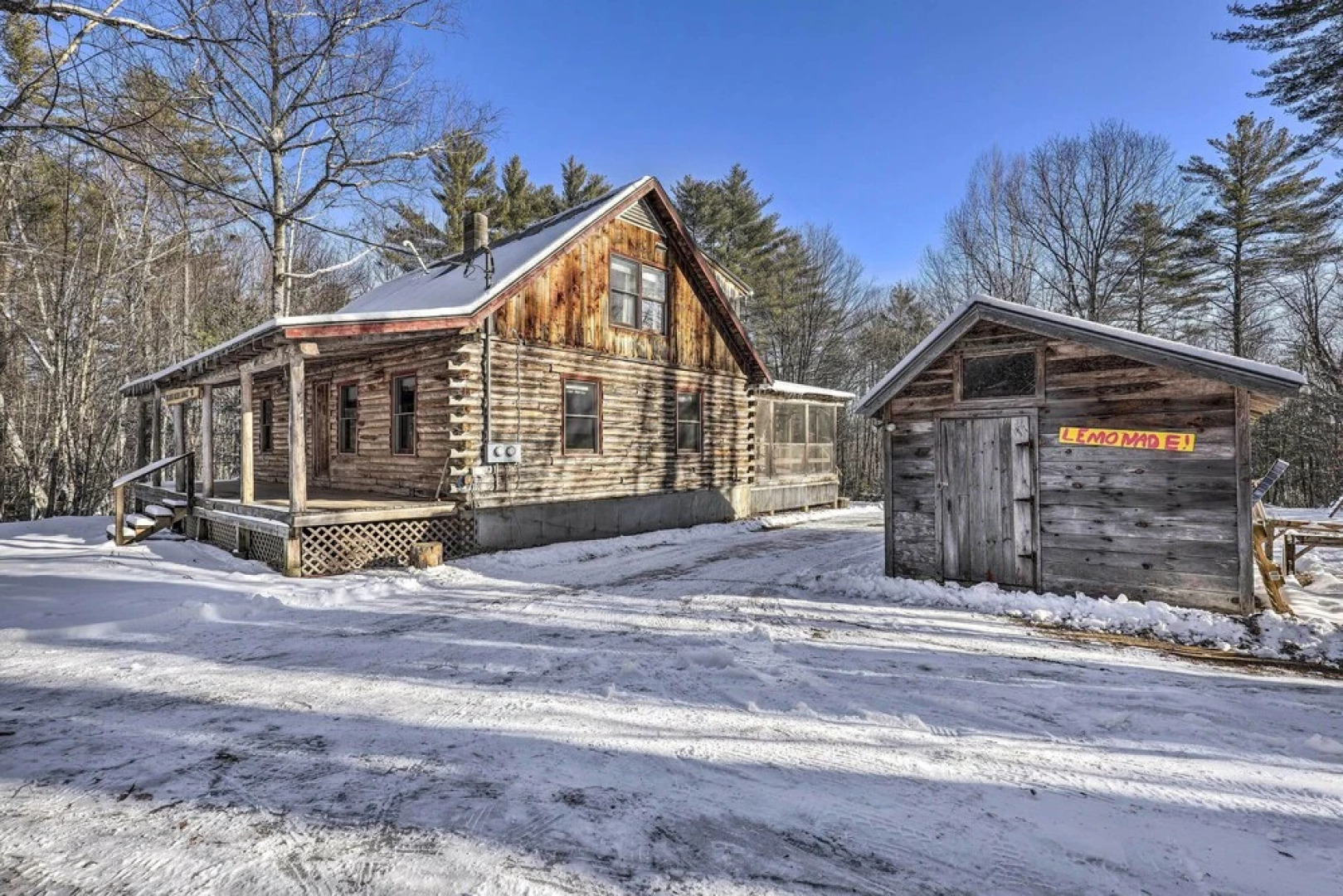 Black Bear Lodge: A Rural White Mtns Retreat
