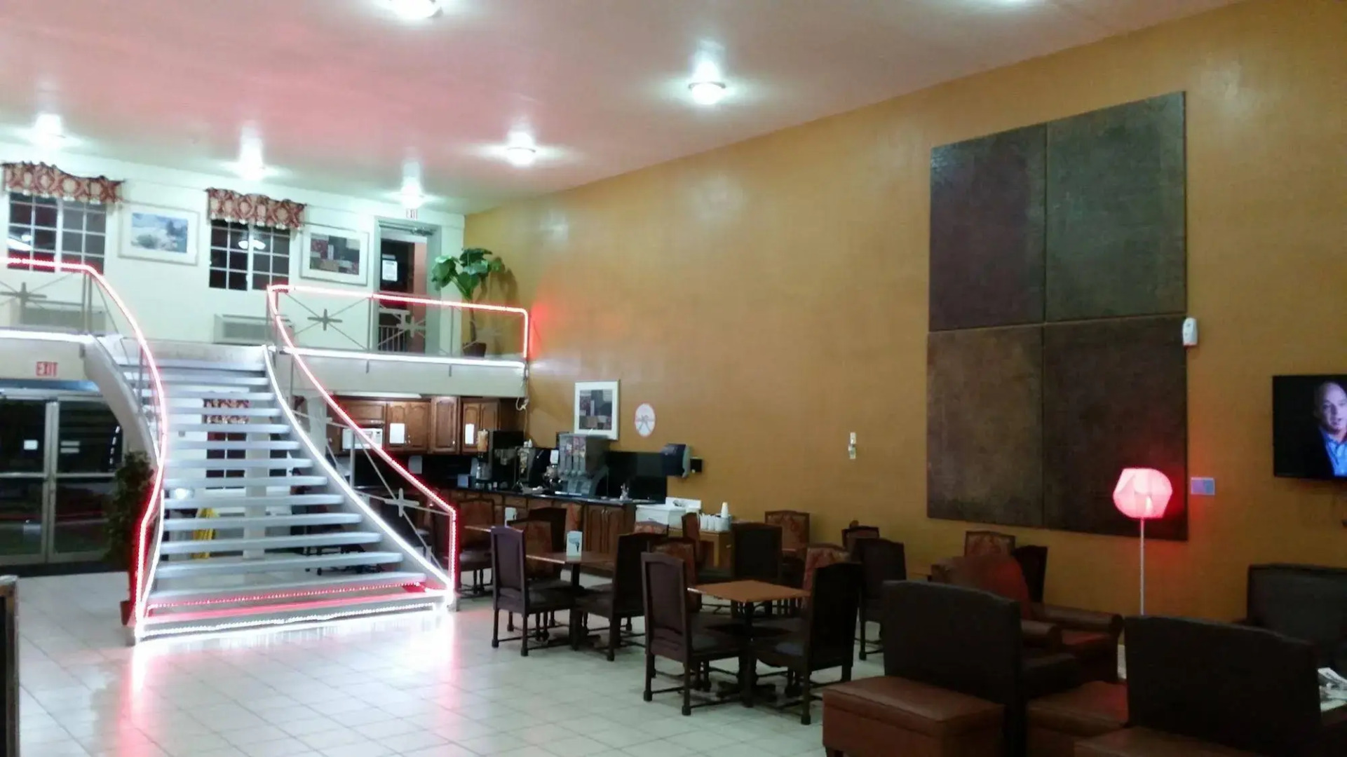 Red Carpet Inn & Suites