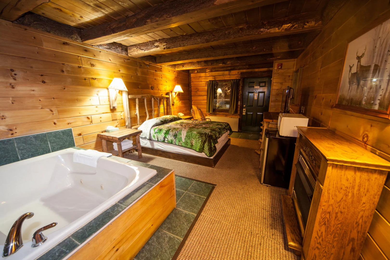 Log Cabin Lodge & Suites