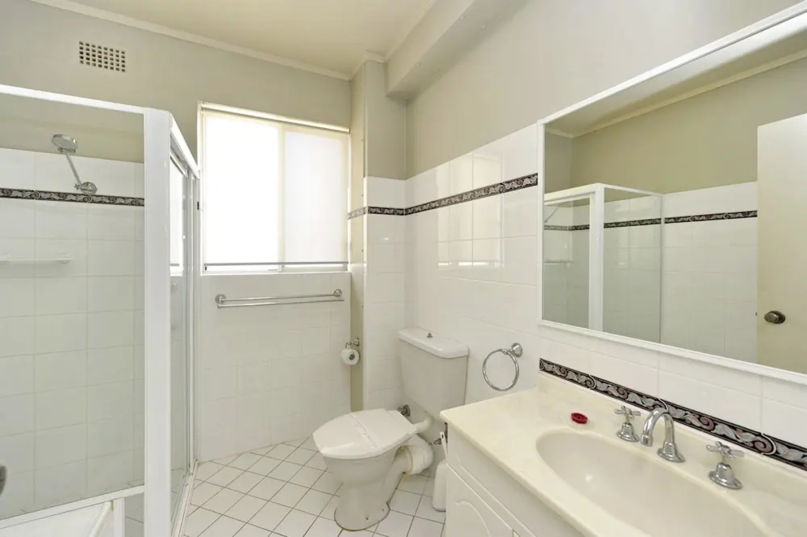 Del Rae Unit 12 - Shoal Bay