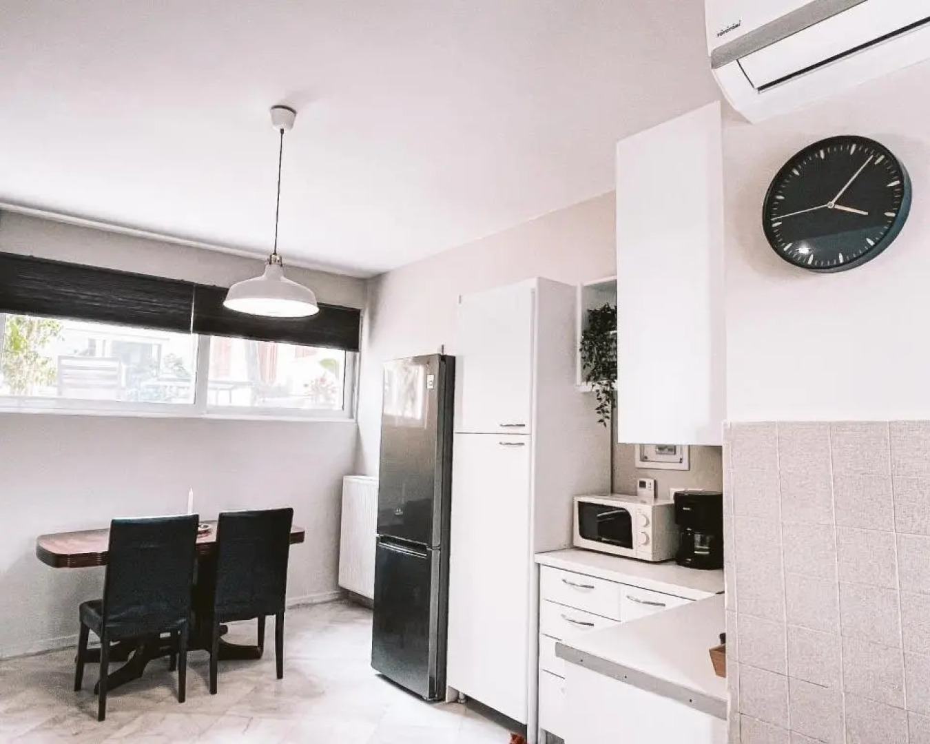 Emma's Airport Studio