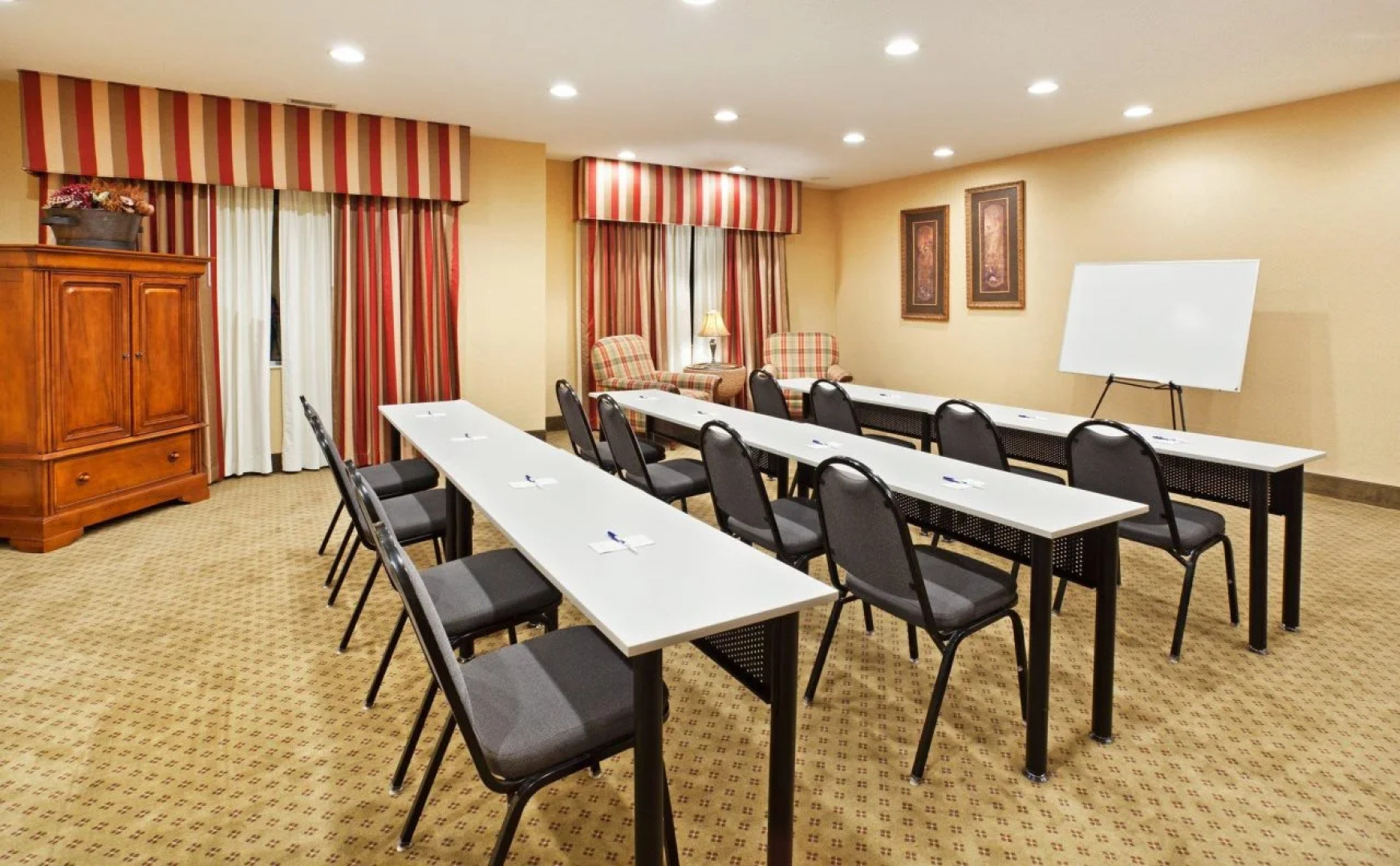 Holiday Inn Express Hotel & Suites Pikeville by IHG