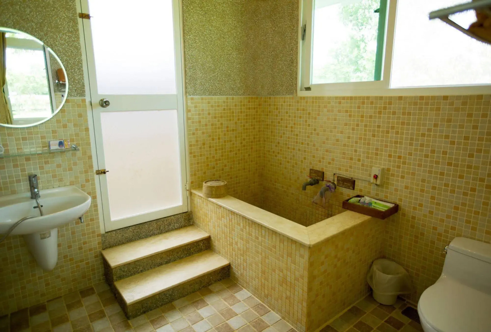 Yuan Hsiang Hot Spring