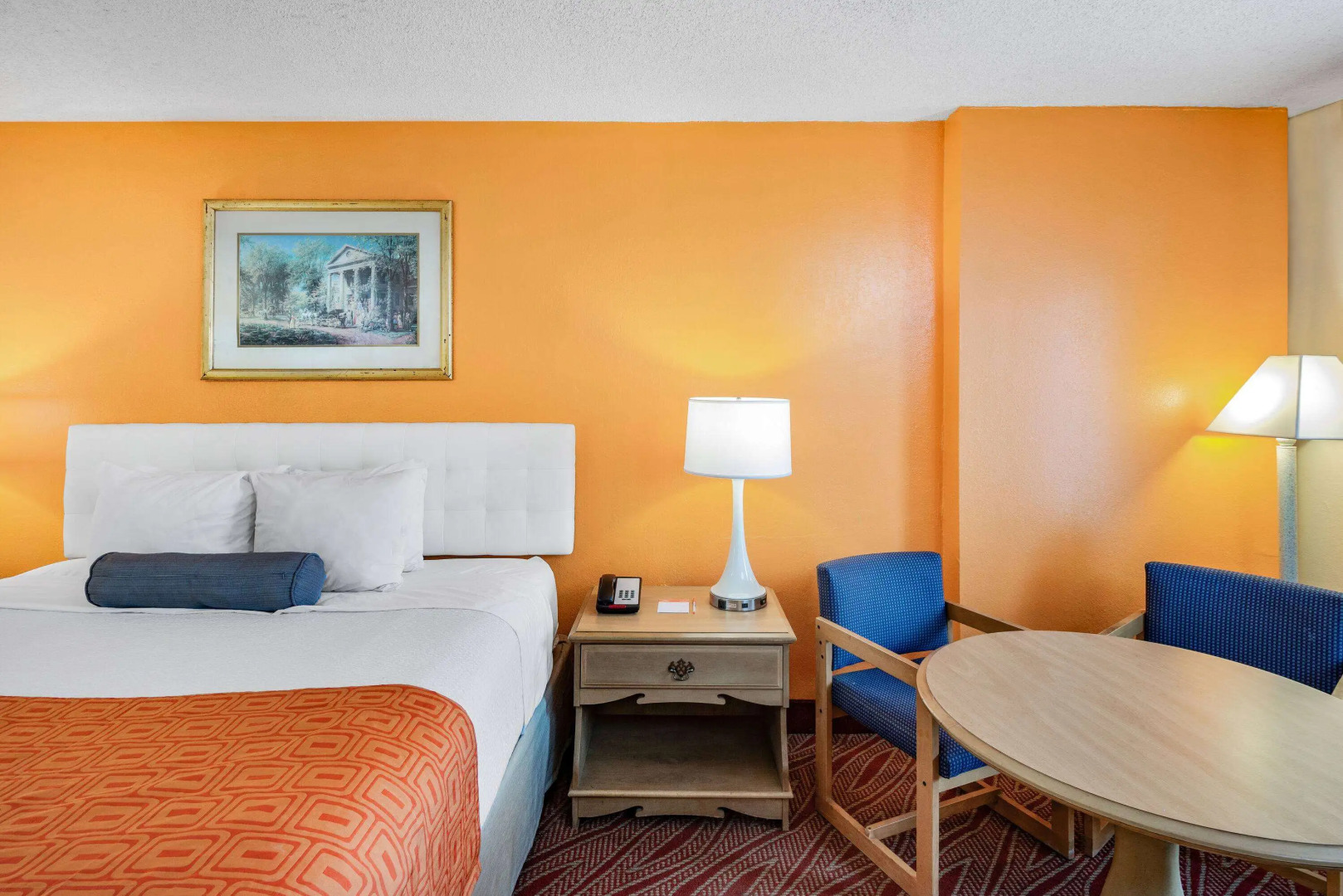 Howard Johnson by Wyndham Staunton