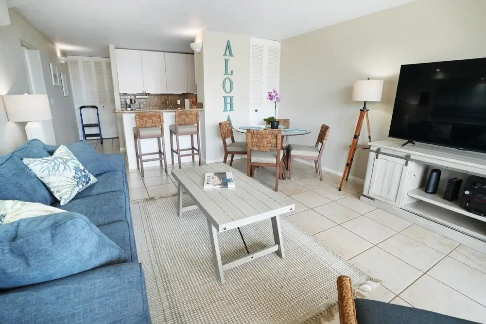 Island Breeze 2 Bedroom Condo by RedAwning