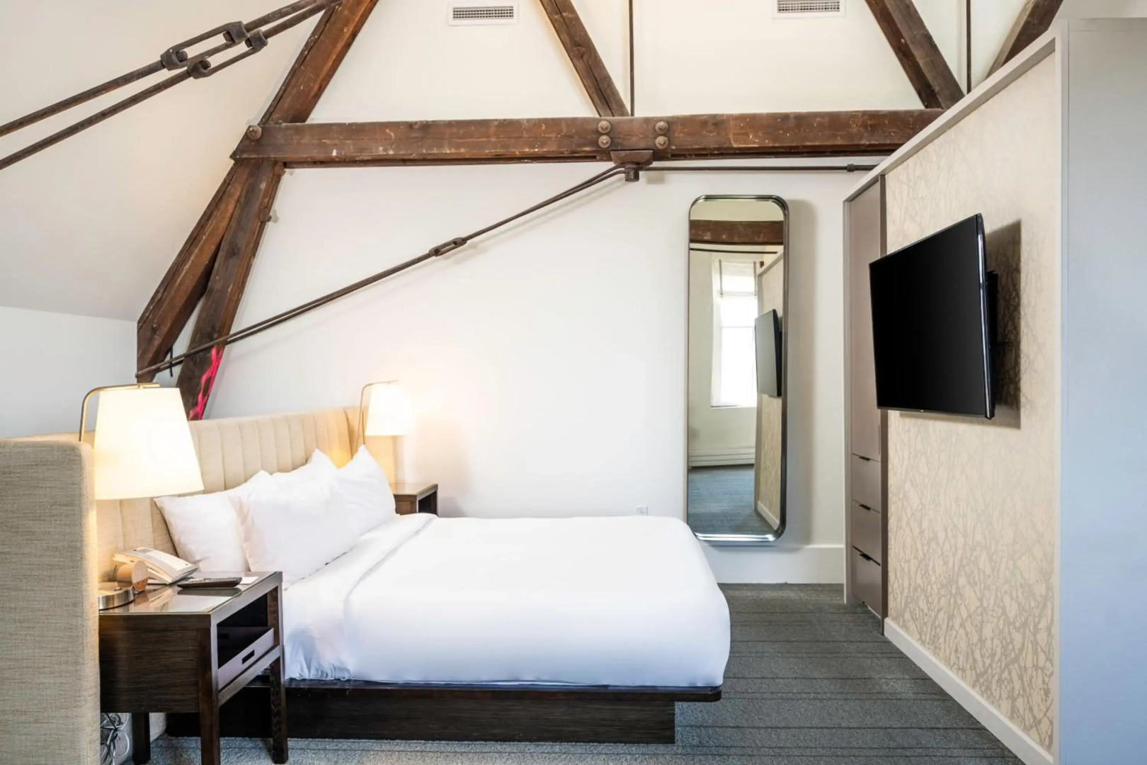 The Richardson Hotel