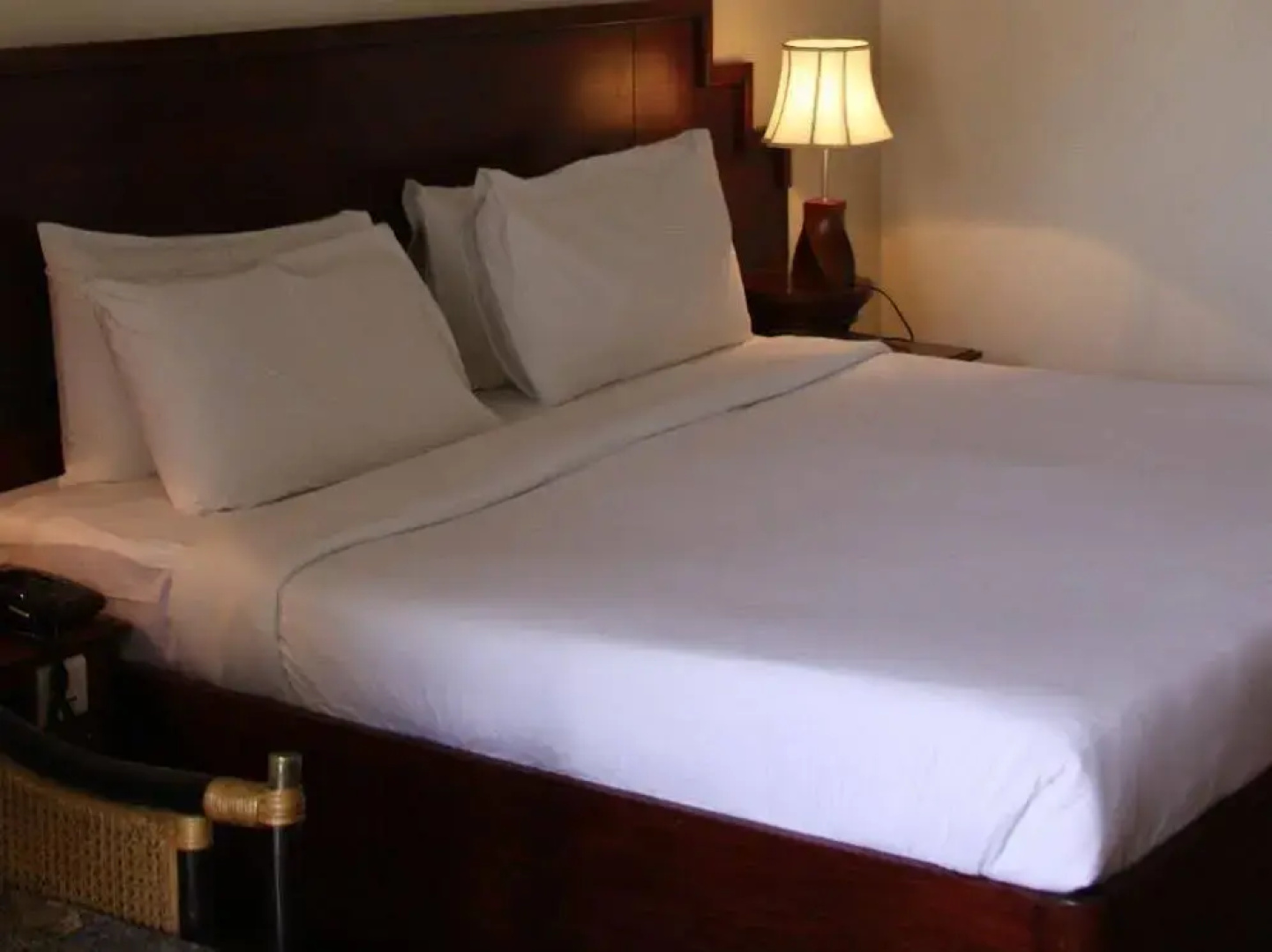 Velan Hotel Greenfields