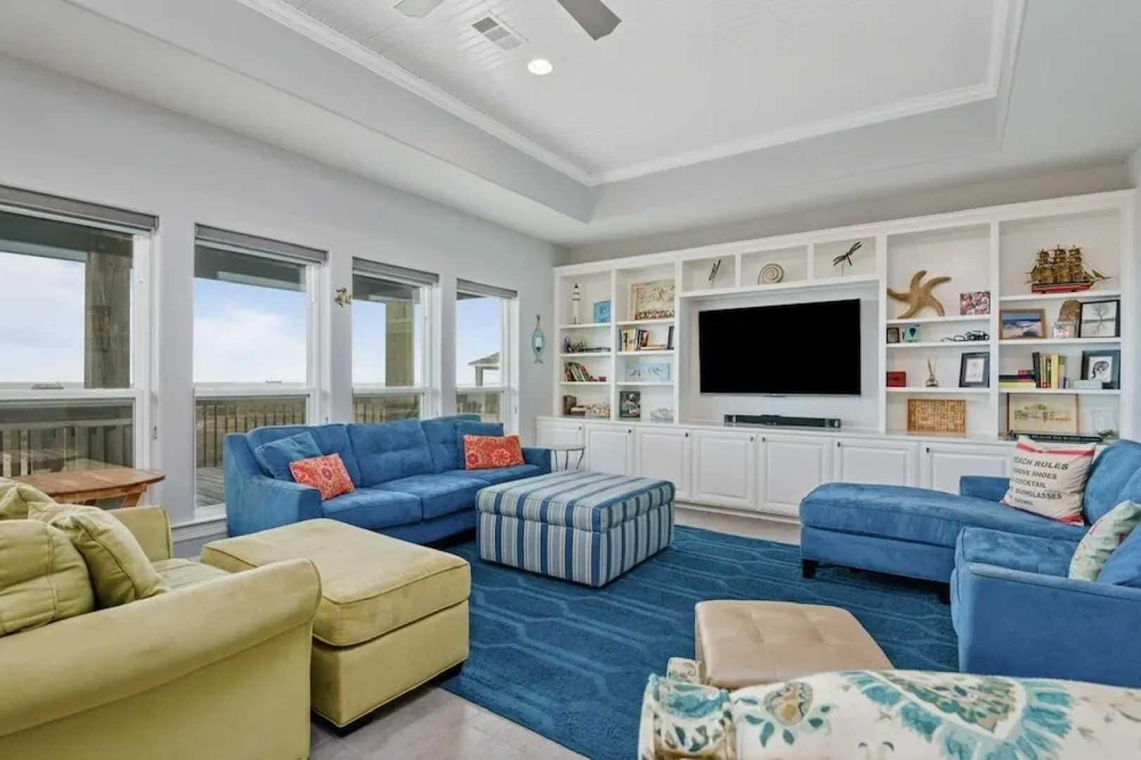 Just One More Day 4 Bedroom Home by RedAwning
