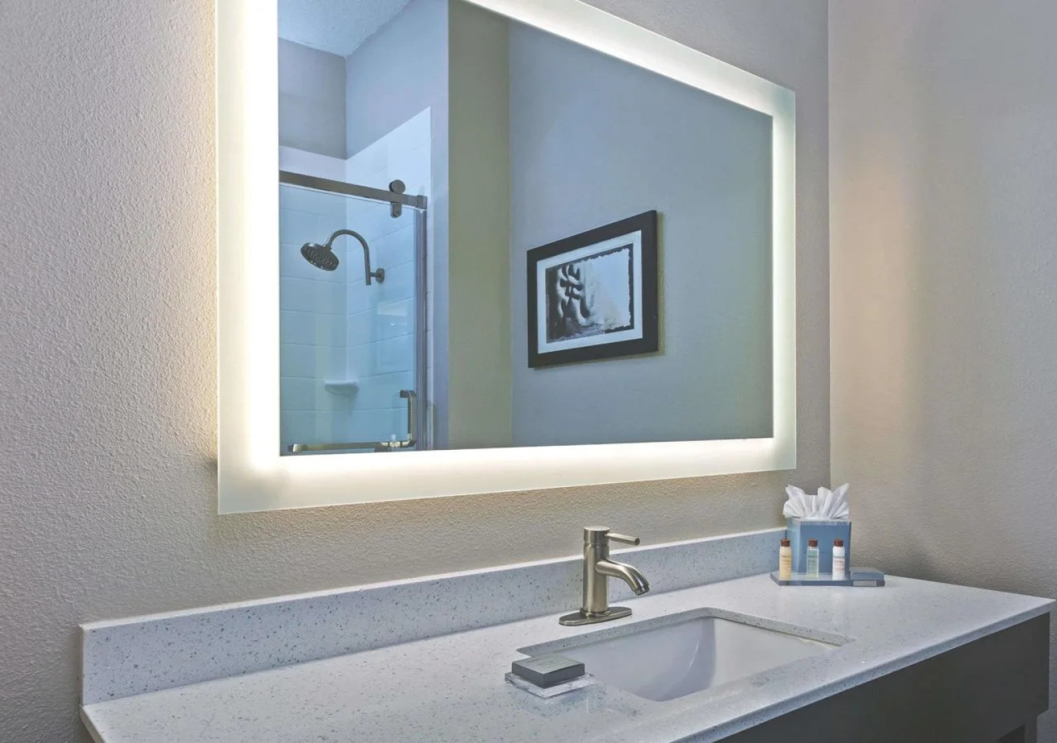 Comfort Inn & Suites Irving Las Colinas DFW