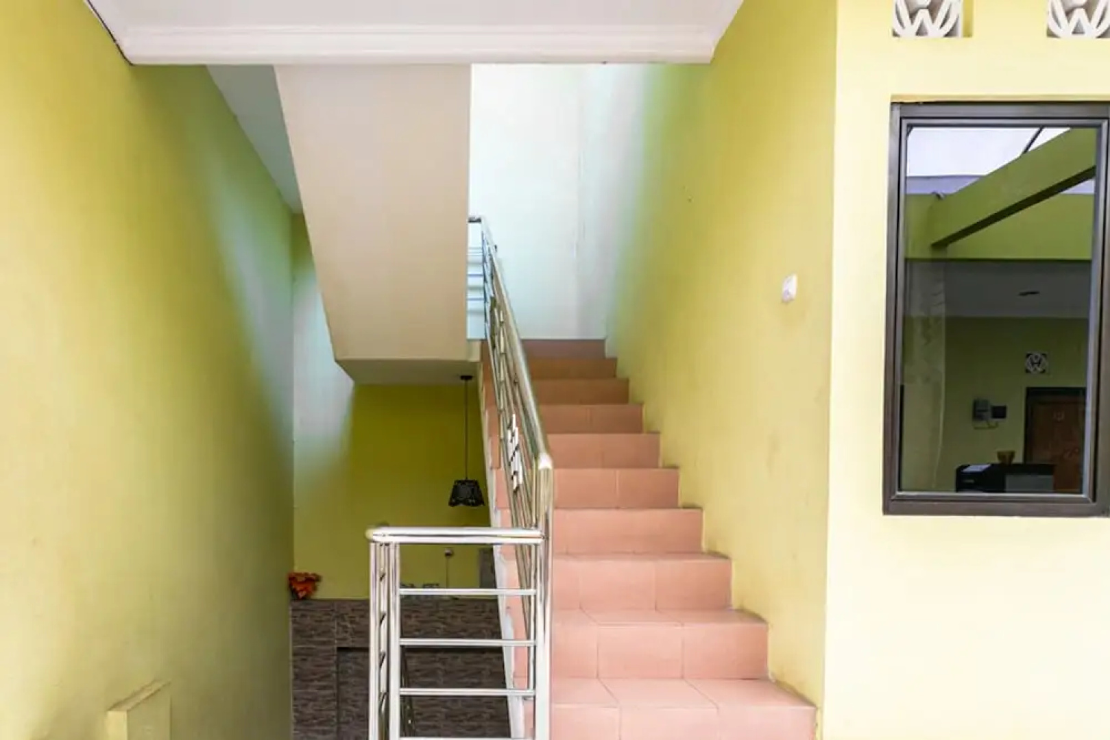 KoolKost Syariah near Universitas Muhammadiyah Surakarta - Caters to Women