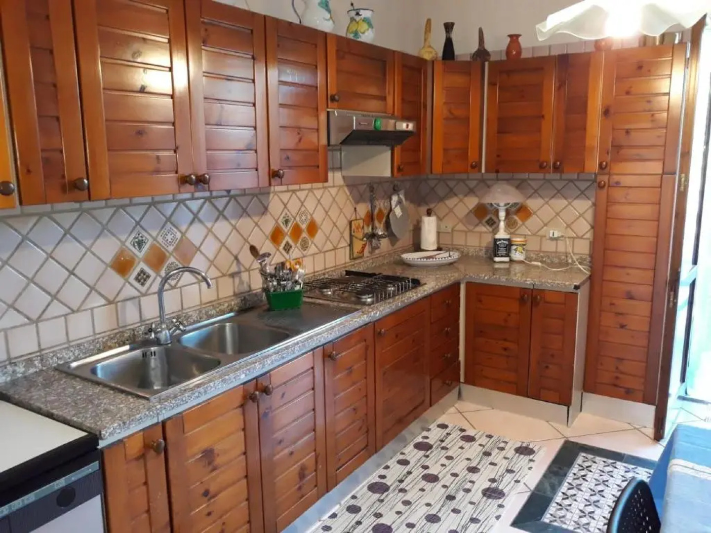 andrew's apartment - mulinia residence