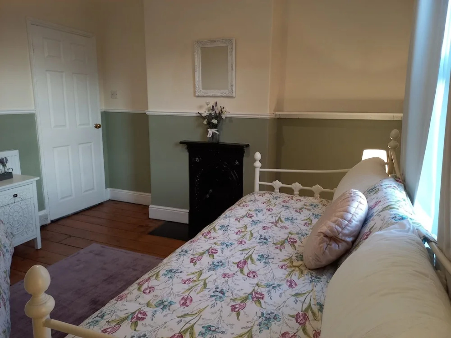 Charming 4-bed Victorian House in Retford