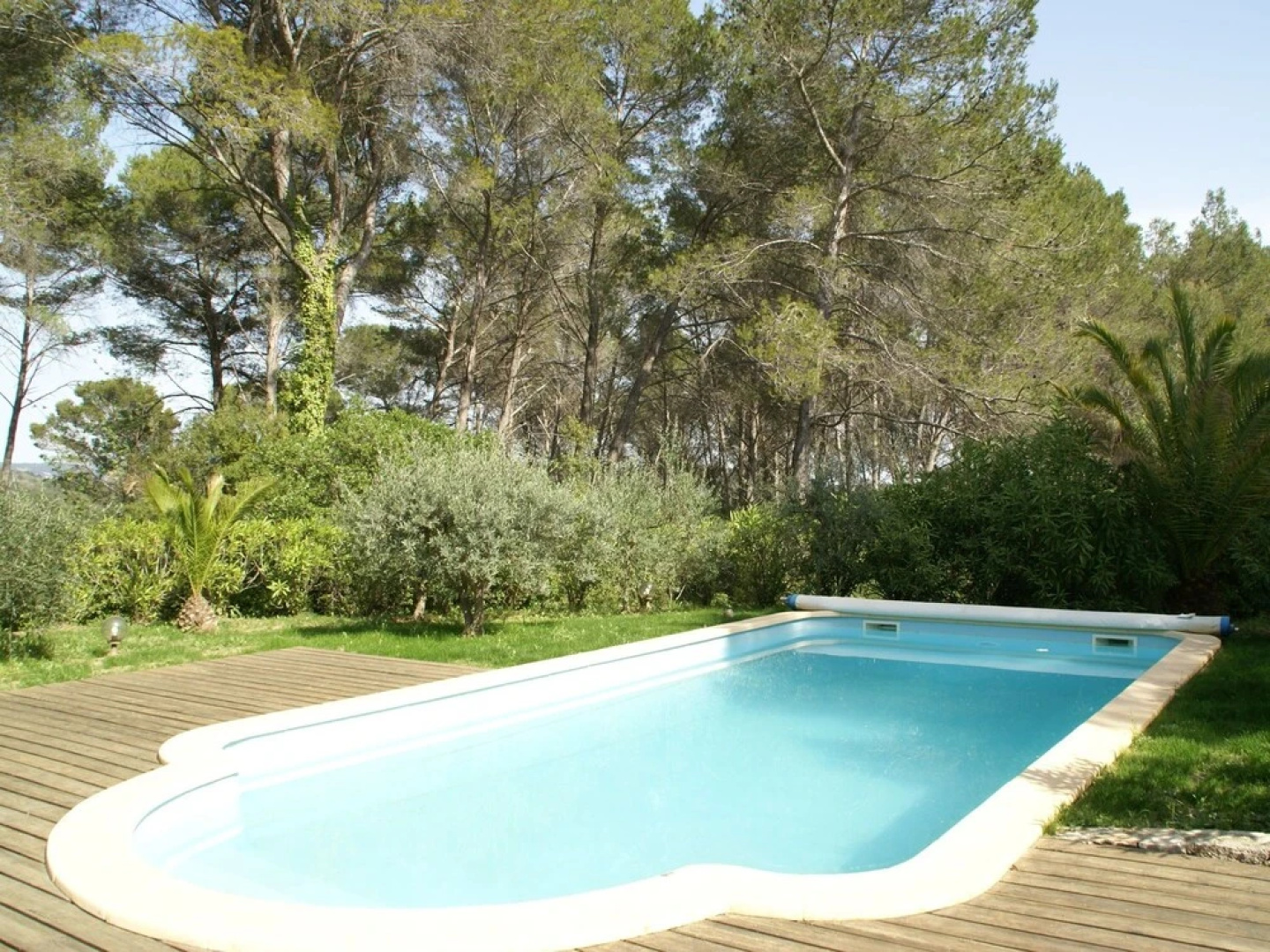 Lush Holiday Home in Draguignan With Private Garden
