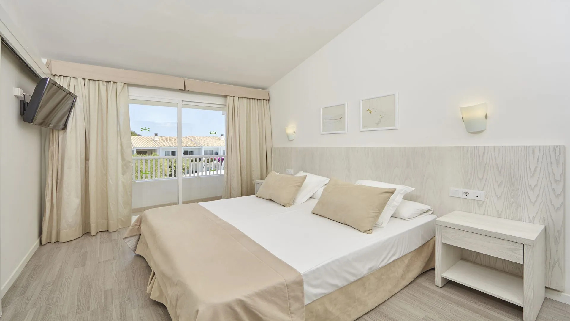 Prinsotel La Caleta Hotel And Apartments
