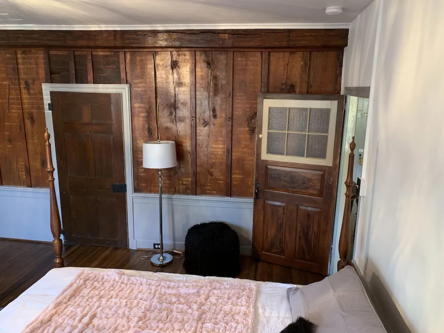 The Avenue Guesthouse and Gallery