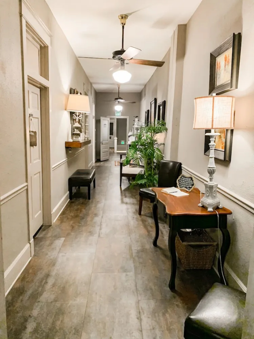 The Loft on the Square Guest Suites