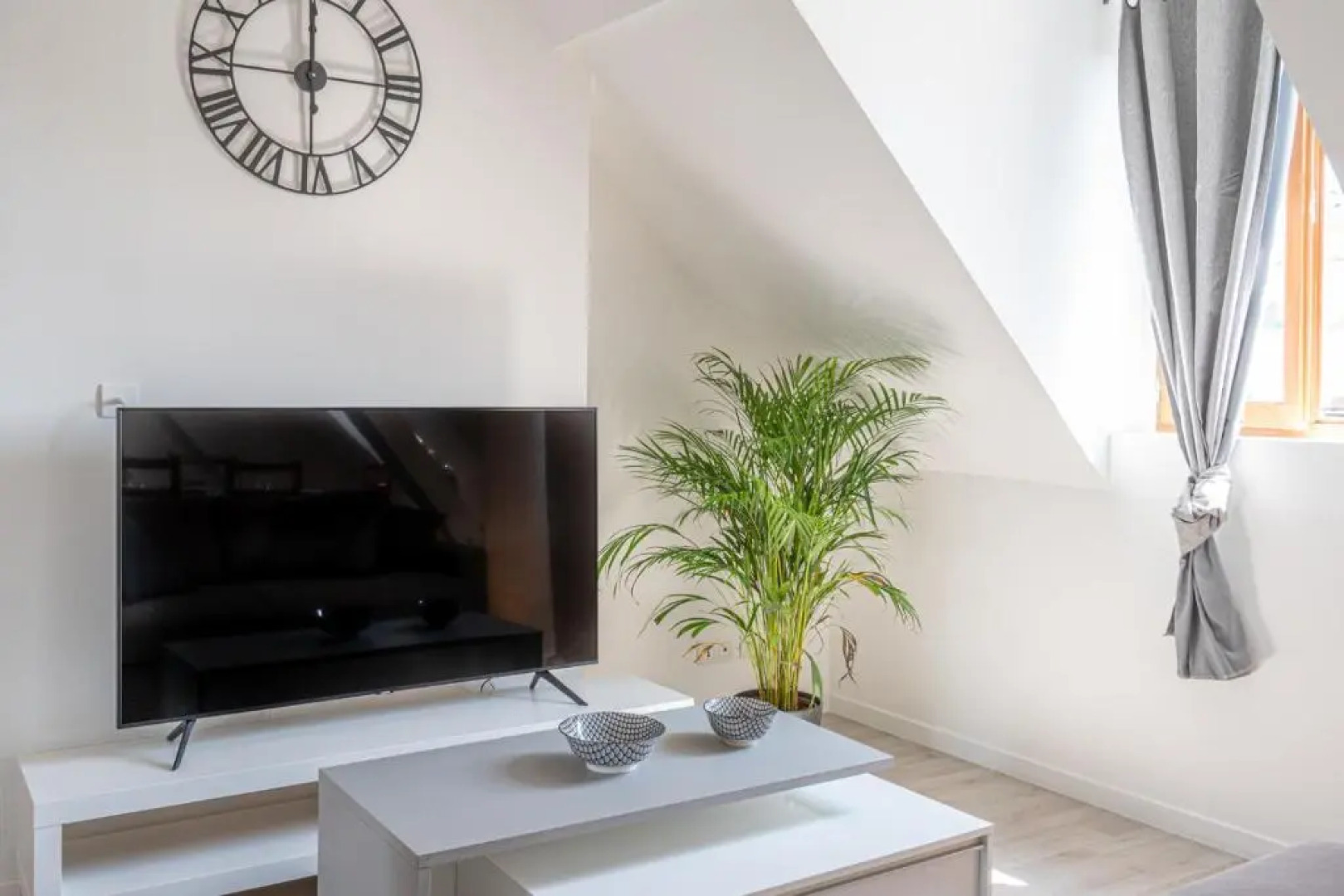 T3 Lumineux Proche Château Tout Equipé