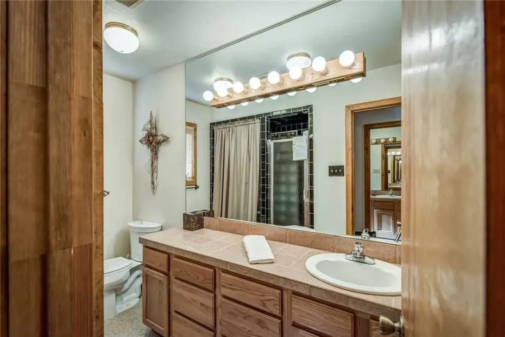 Holly Haven - Five Bedroom Cabin