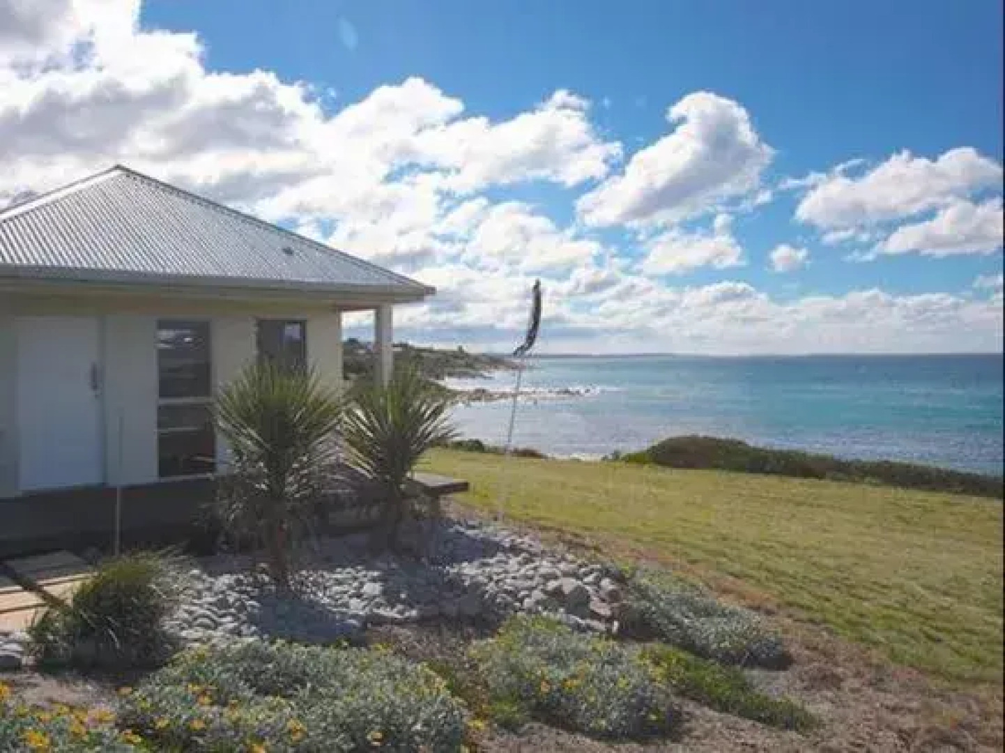 Saltwater - Absolute Oceanfront, Hot Tubs, Sauna, Fire Pits