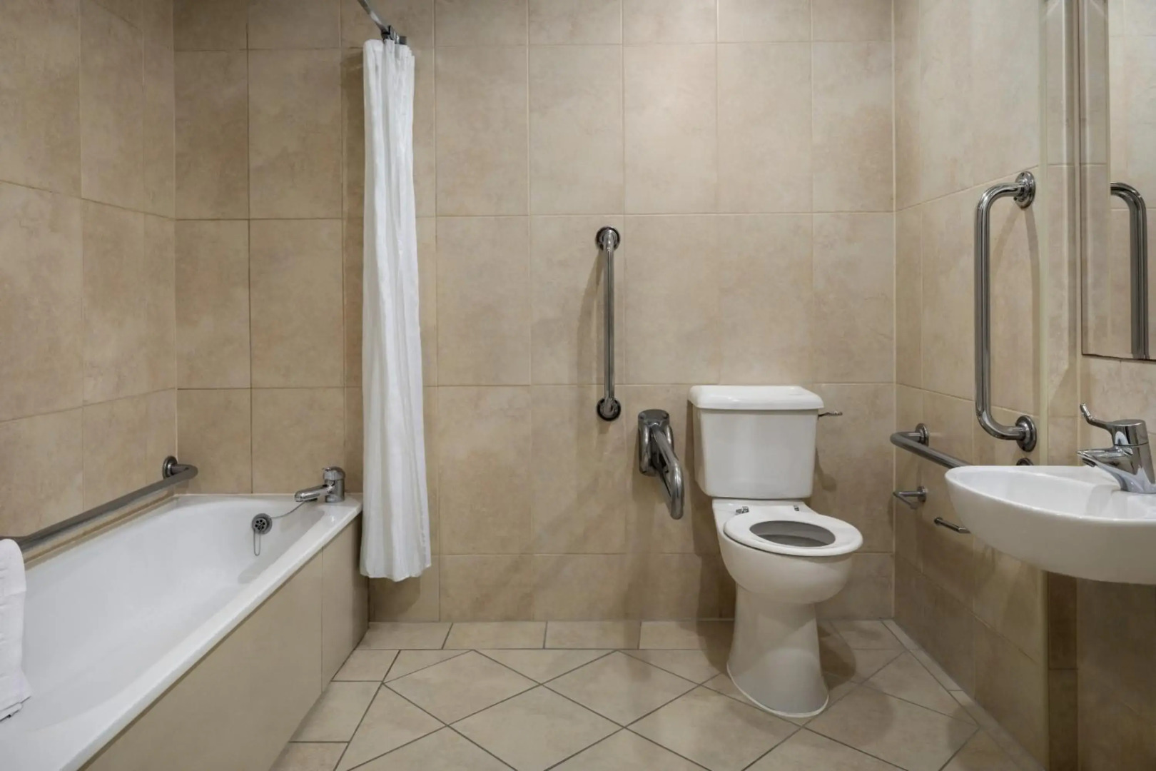 Ramada by Wyndham Cheltenham