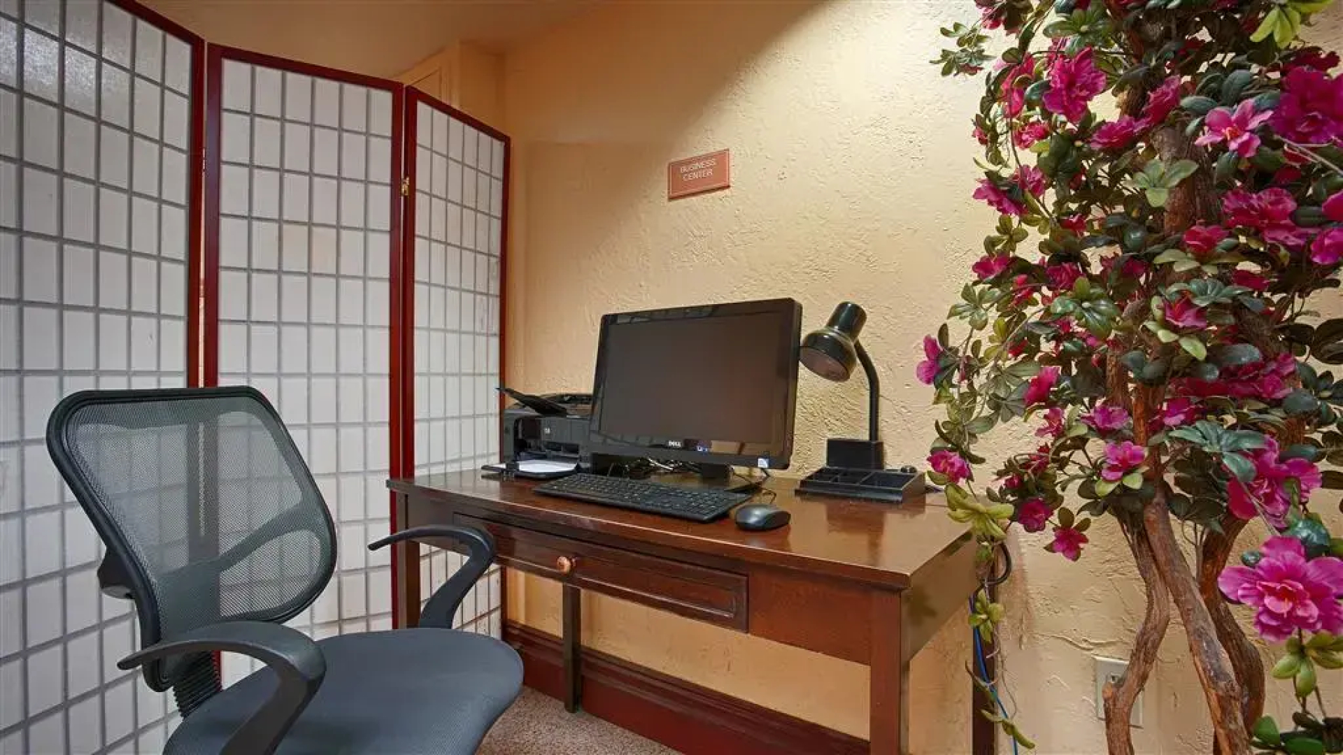 Mai Hana Hotel- Intl Drive, Trademark Collection by Wyndham