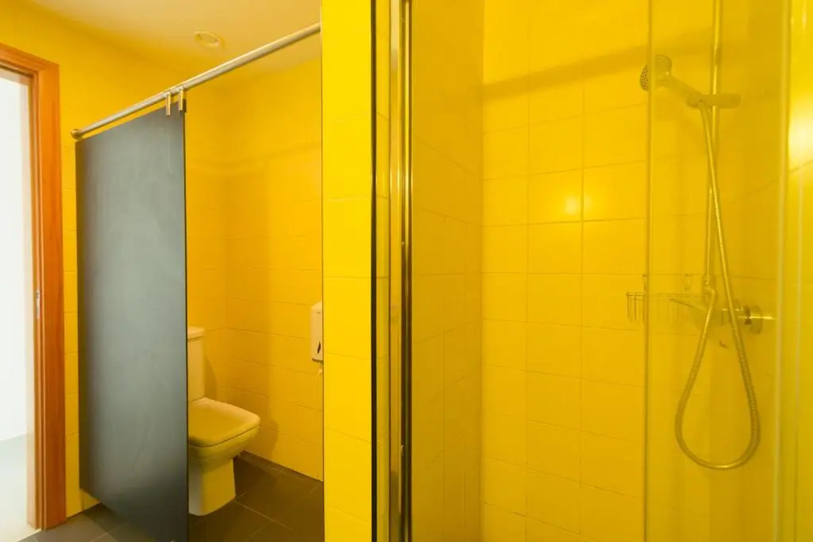 HI Arrifana Destination Hostel