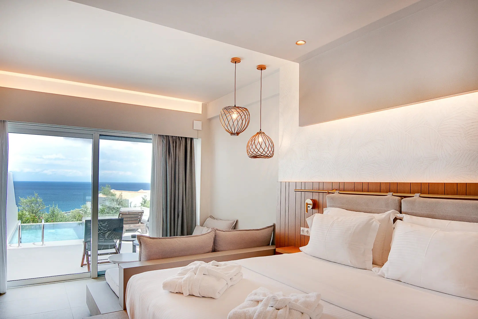 Colonides Beach Hotel