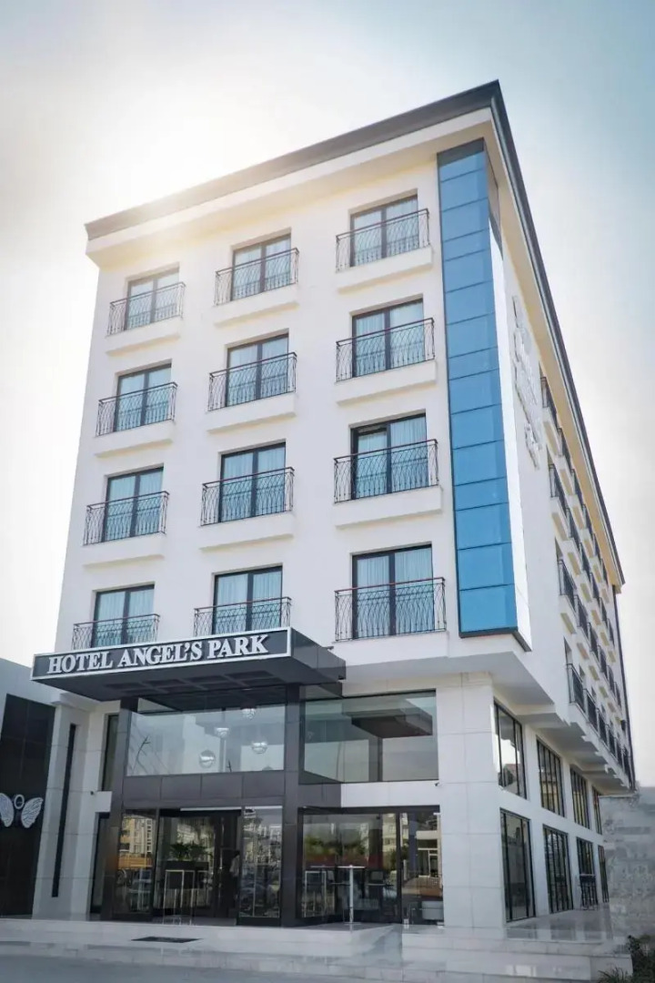 Angel's Park Hotel