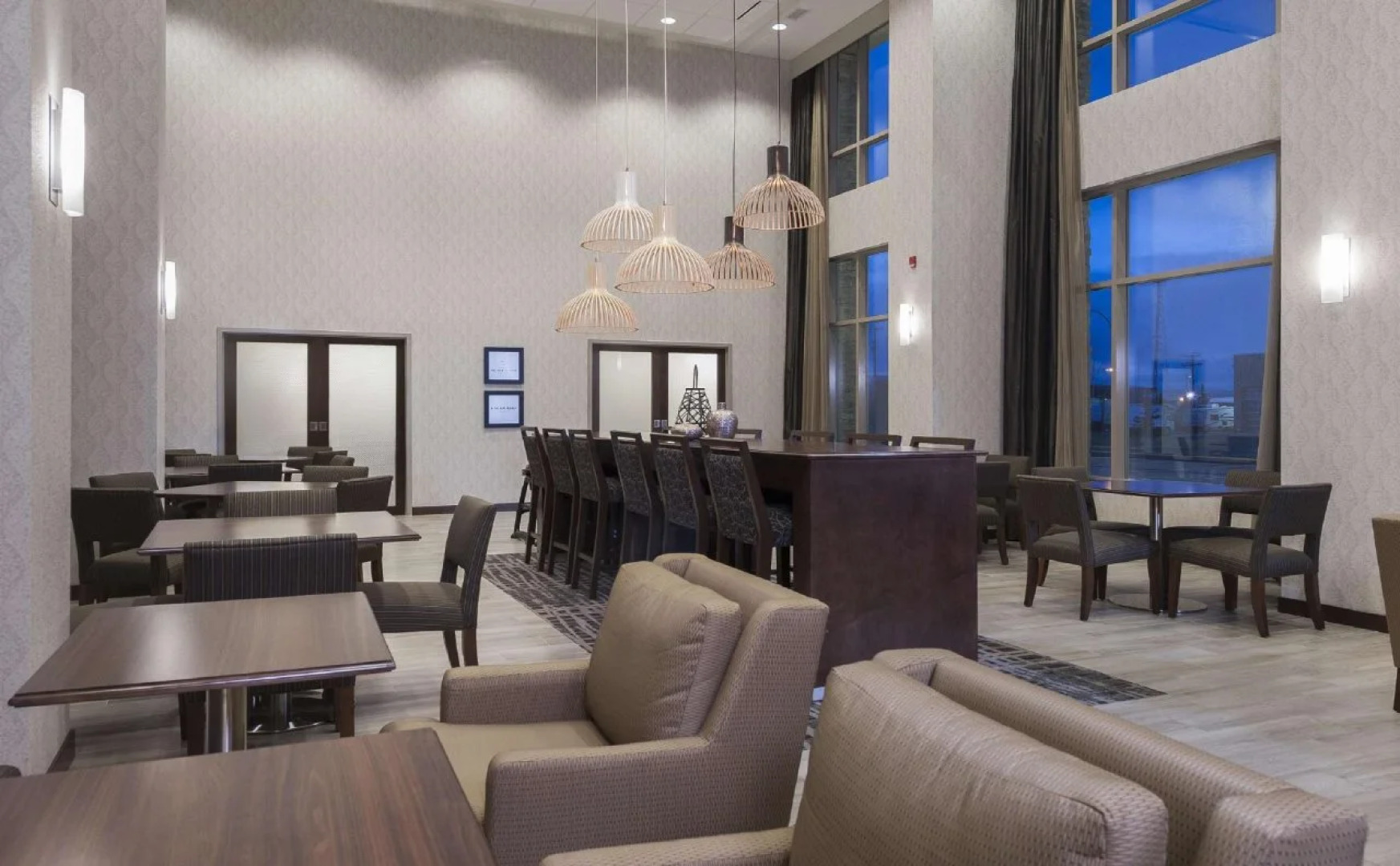 Hampton Inn & Suites by Hilton, Airdrie, AB, Canada