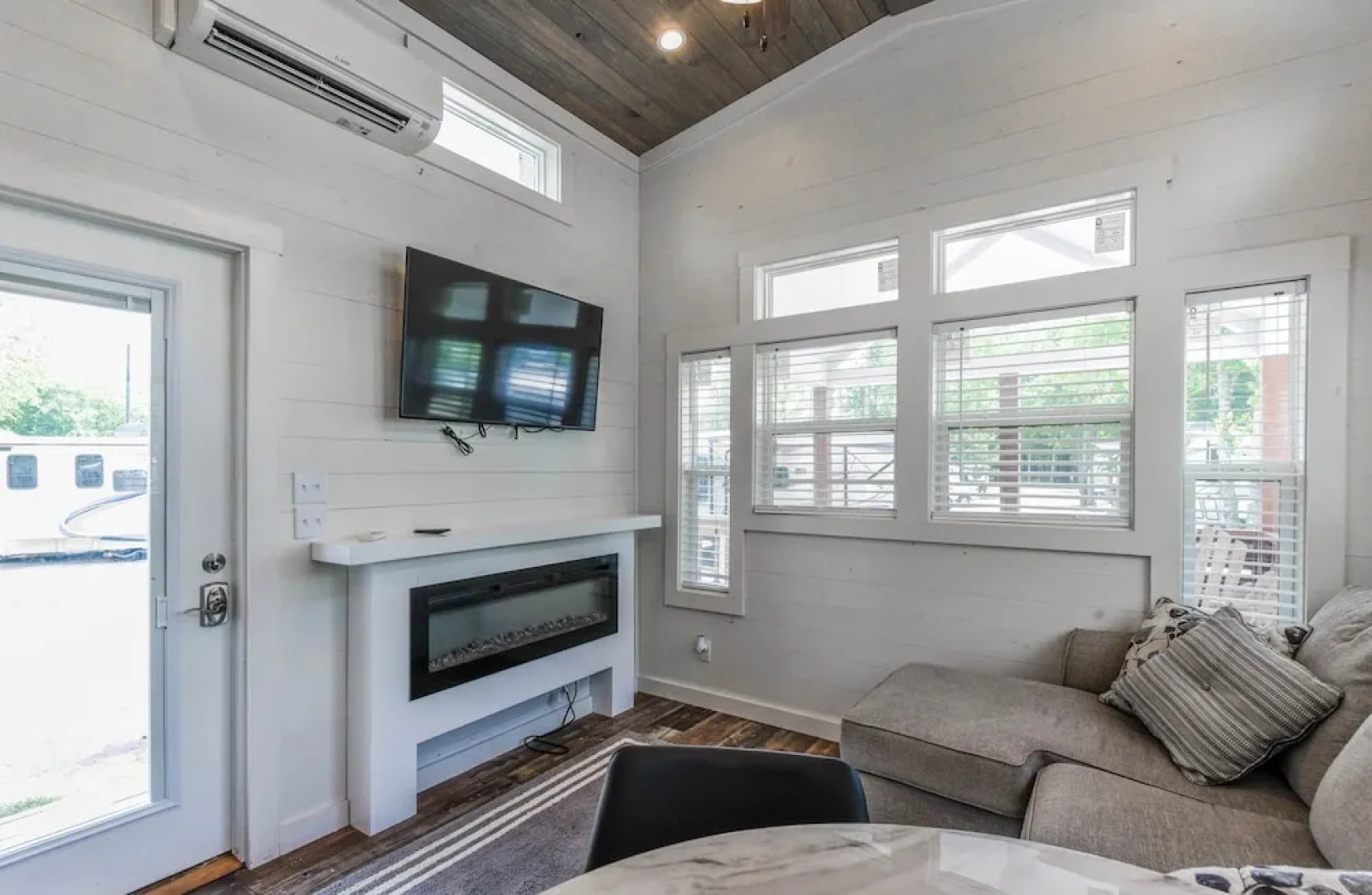 Sunrise At River Rocks Landing With 3 Pools 1 Bedroom Bungalow