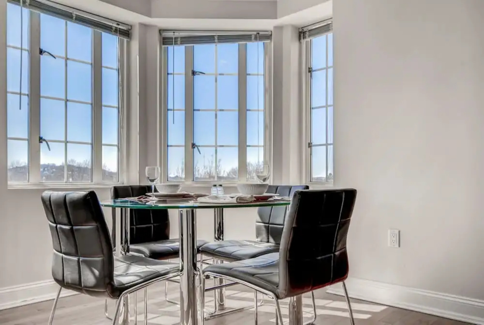 Global Luxury Suites at the Riverway