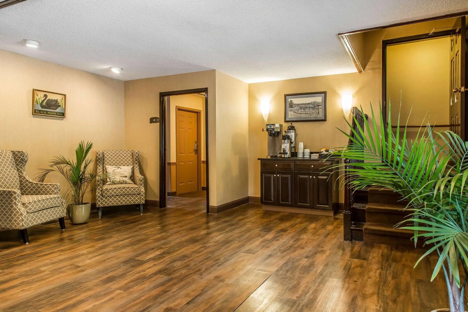 The Black Swan Lee - Lenox, an Ascend Collection Hotel