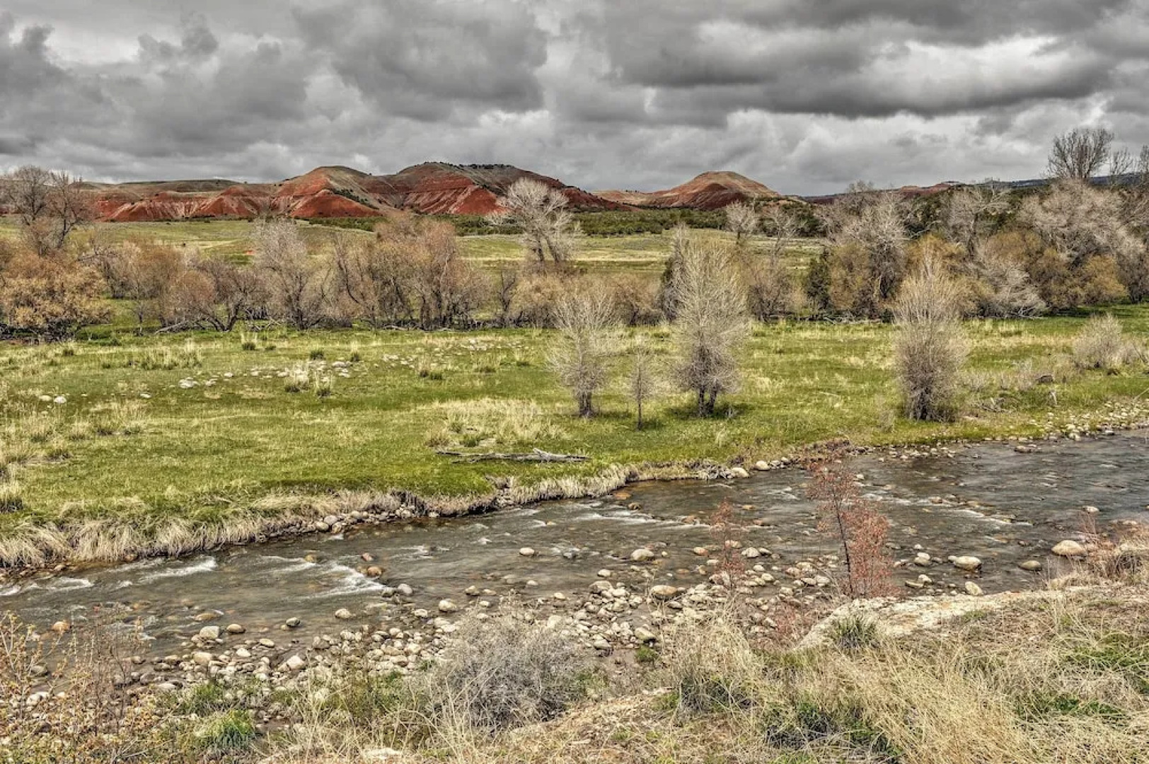 Spacious Home 10 Minutes to Ten Sleep Canyon!