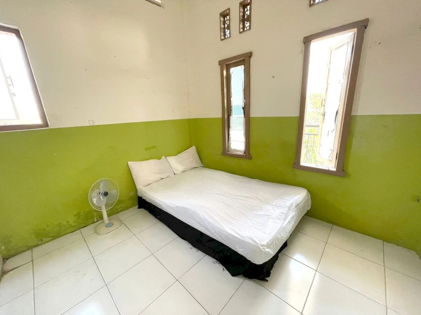 OYO Life 93075 Nova Jaya 2 Homestay Syariah