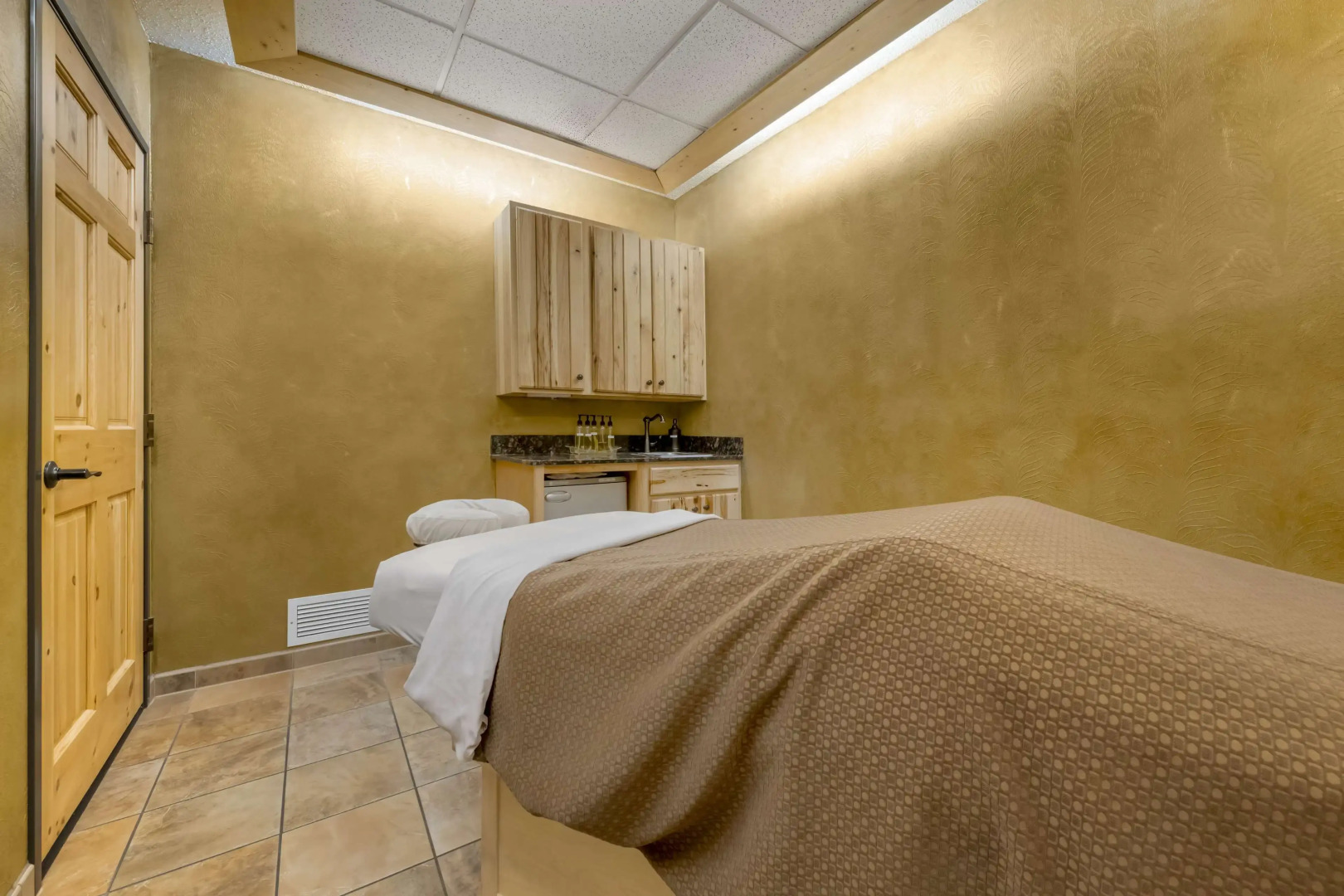 Best Western Premier The Lodge on Lake Detroit