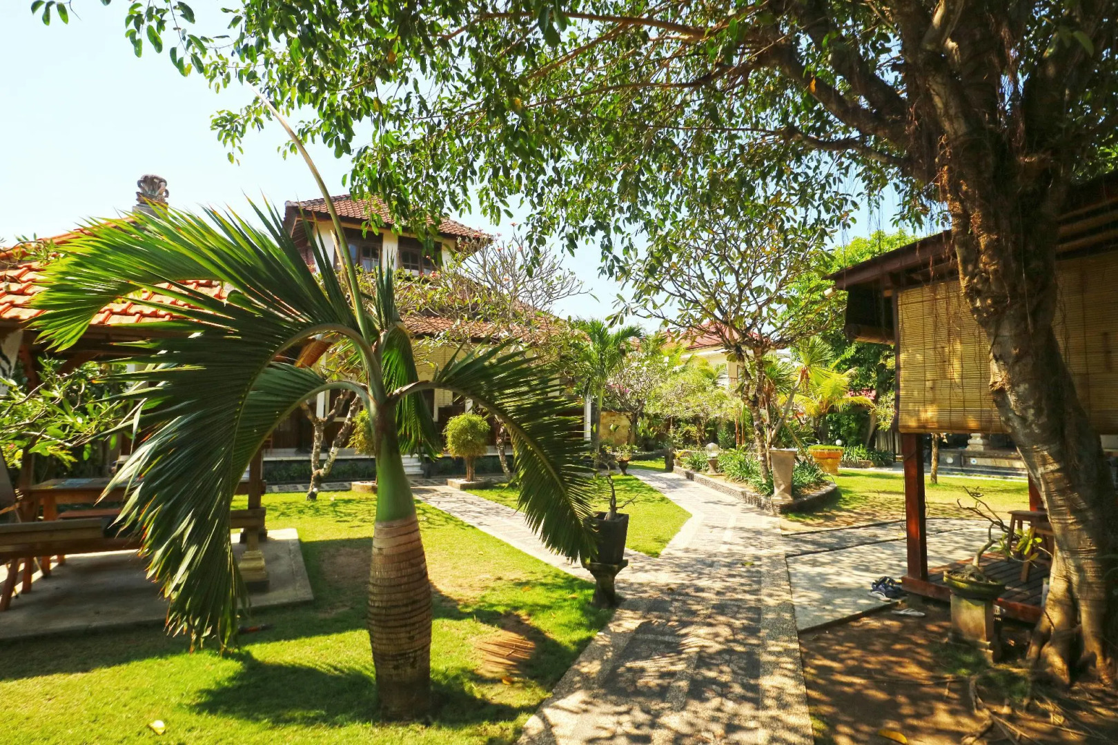 Puri Nusa Beach Hotel